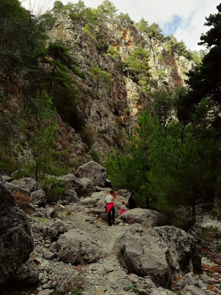 gorges agia irini en famille