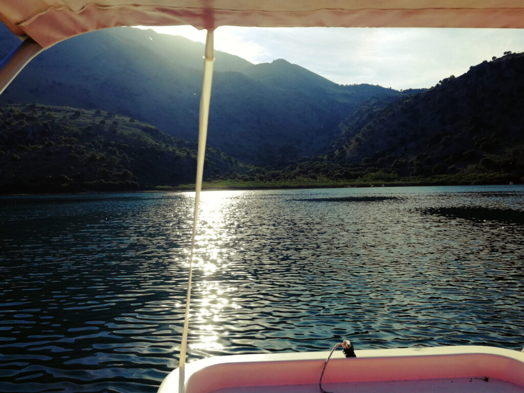 pedalo lac kournas