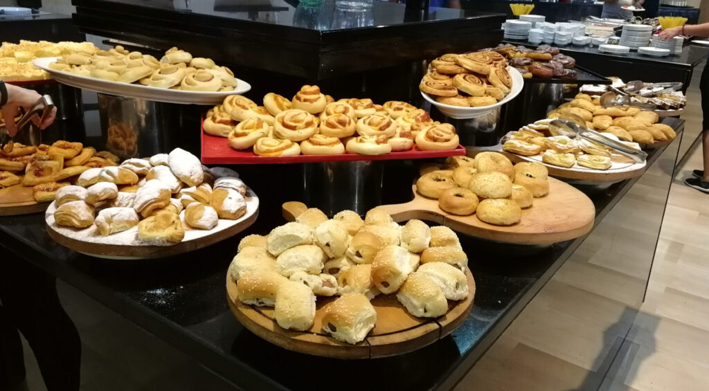 petit-déjeuner buffet