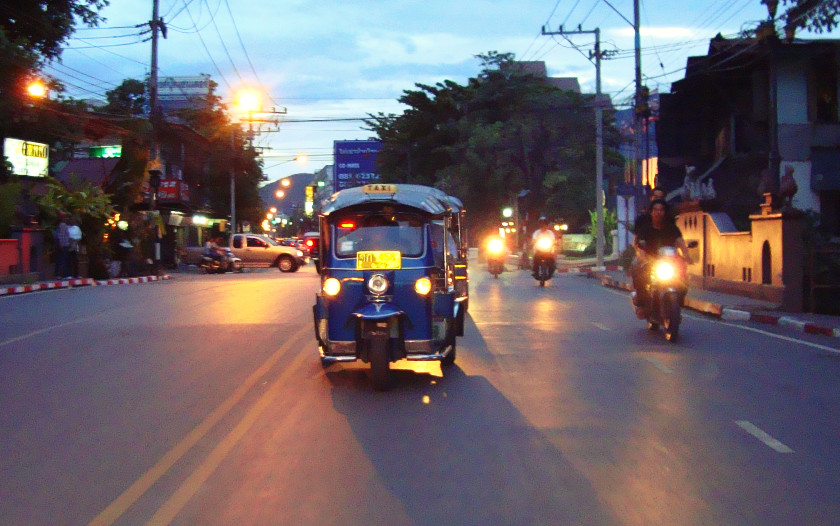 tuk-tuk